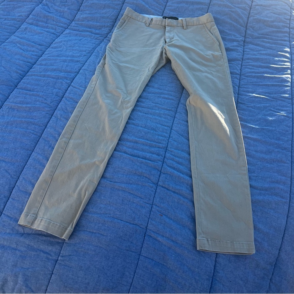 Combatant Gentlemen Slim Fit Tan Khaki Chino Pants Size 30” x 32”